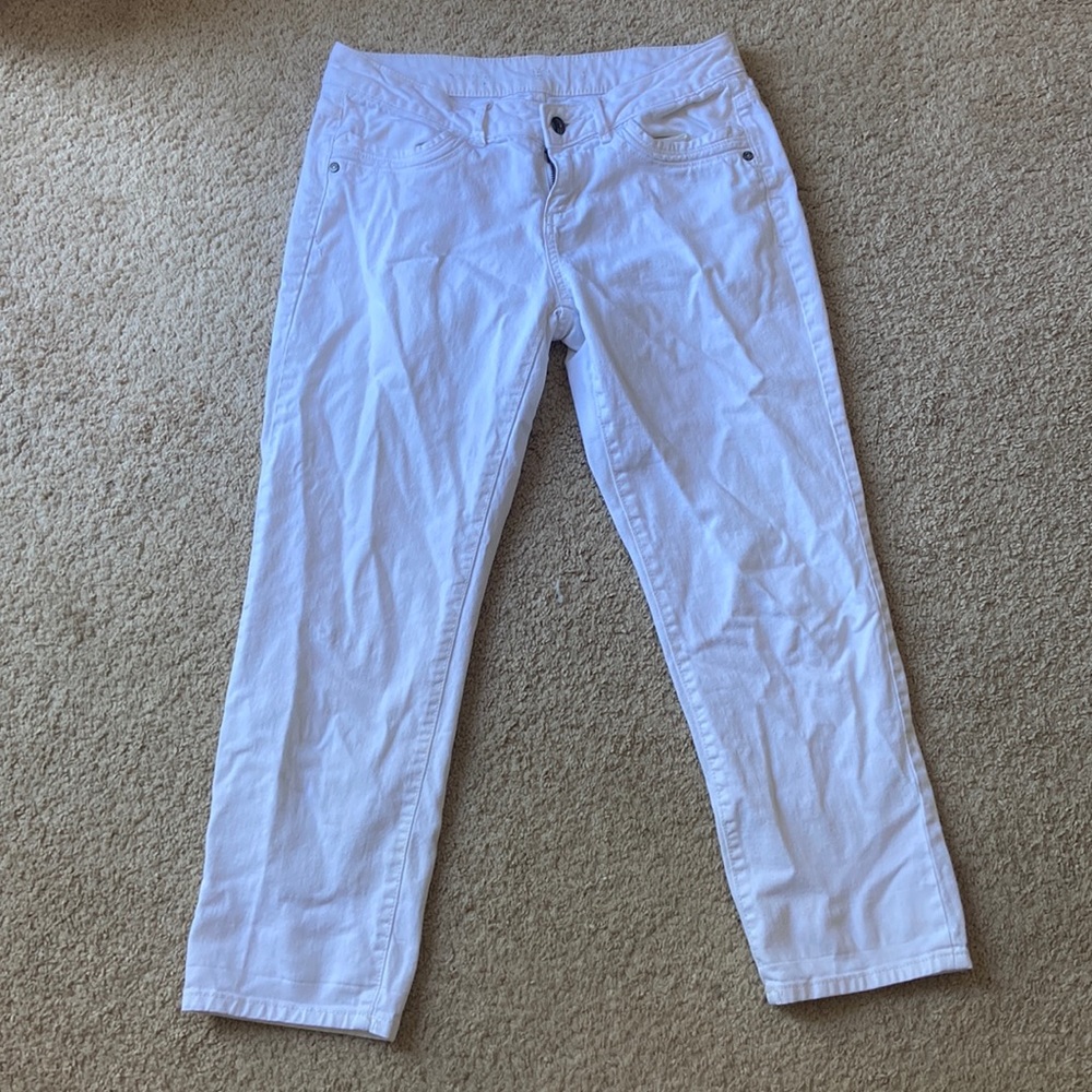 Cropped White Denim jeans- Size 8 (brand unknown)